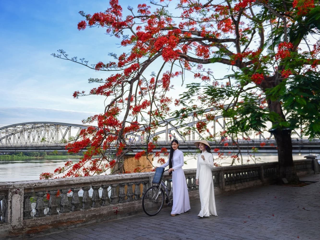 Da Nang to Hue: Imperial City Day Tour photo 7