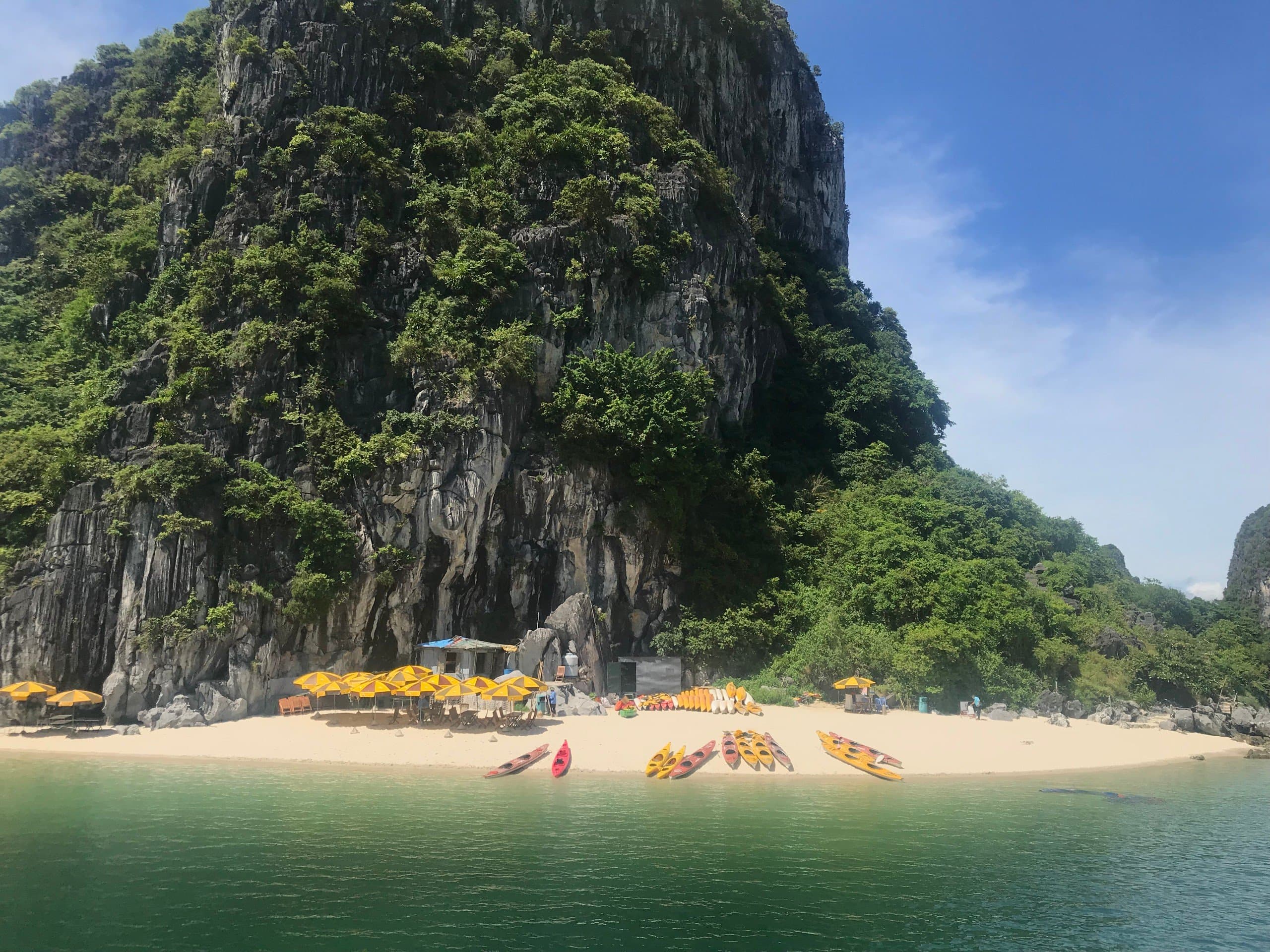 3 Days Ha Long Bay Beach & Cruise Vacation photo 2