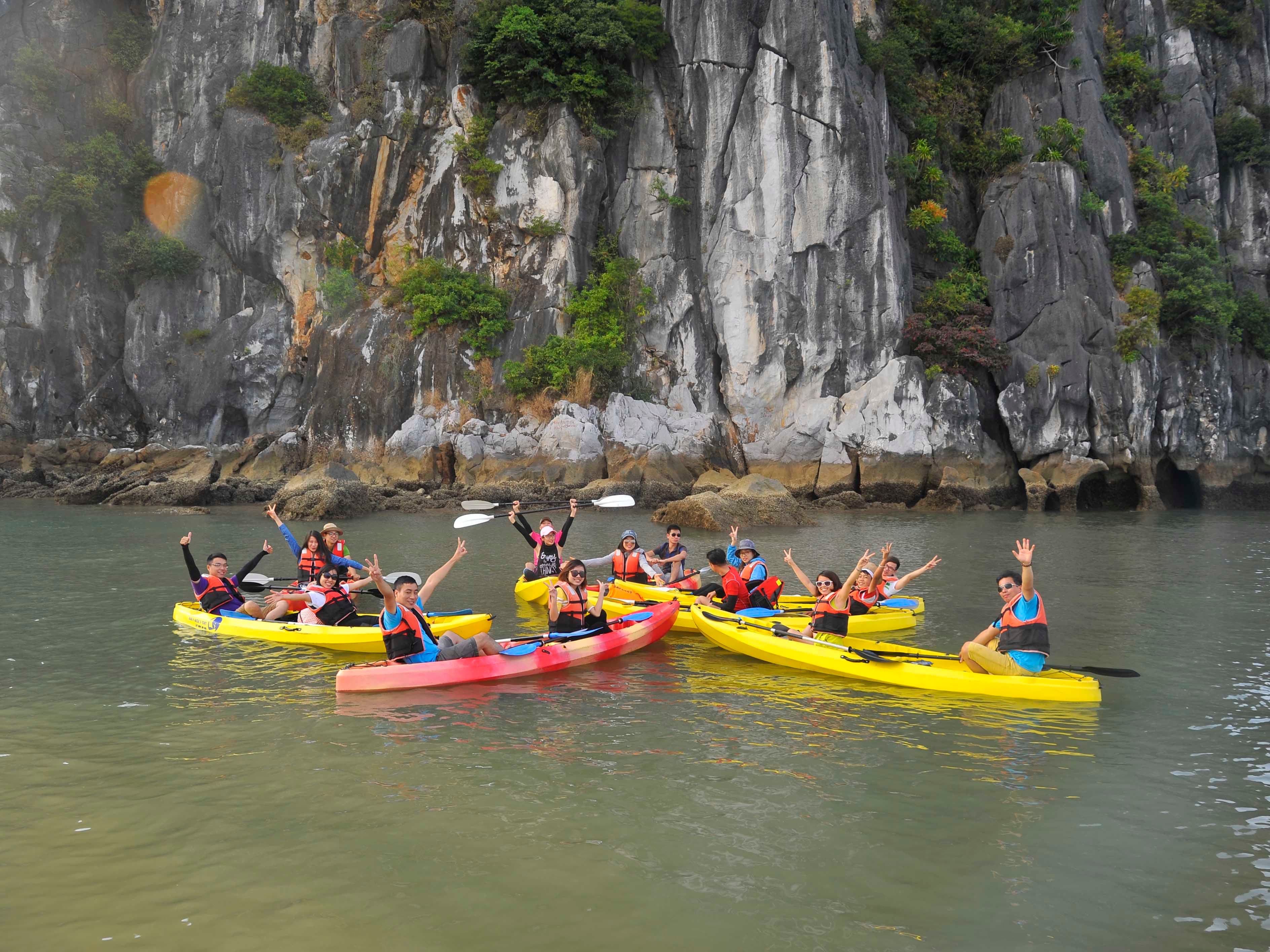 3 Days Ha Long Bay Beach & Cruise Vacation photo 7
