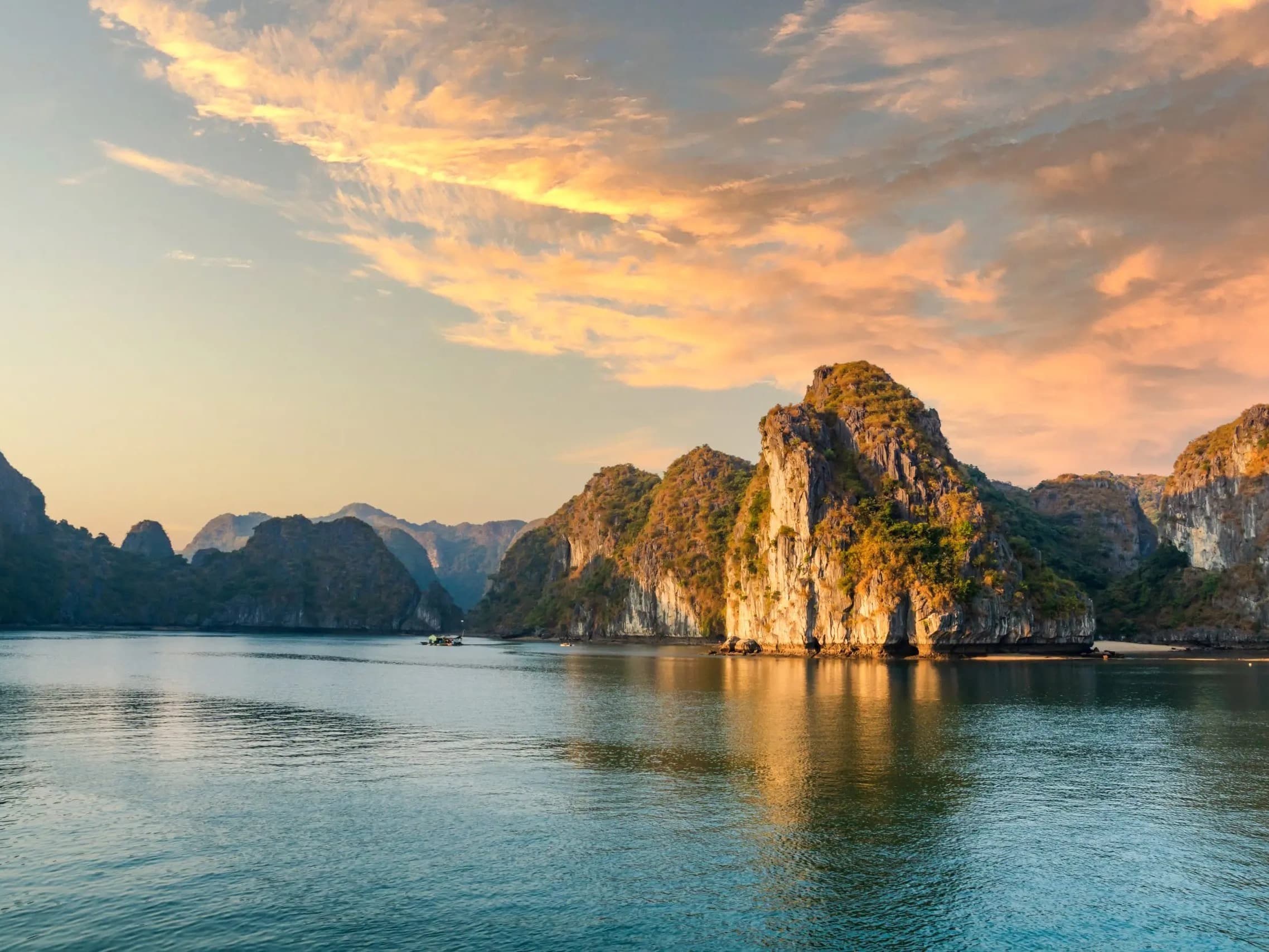 3 Days Ha Long Bay Beach & Cruise Vacation photo 8