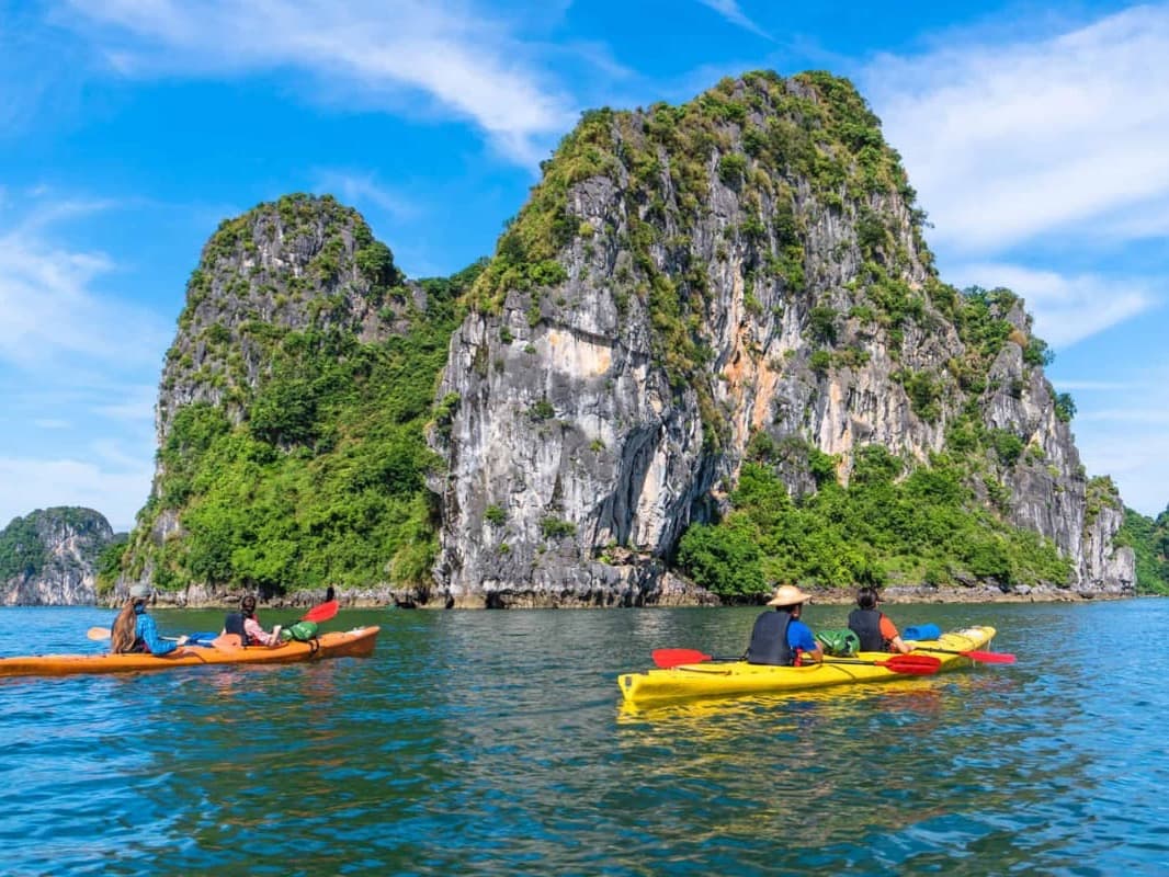 Ha Long Bay Full-Day Cruise photo 4