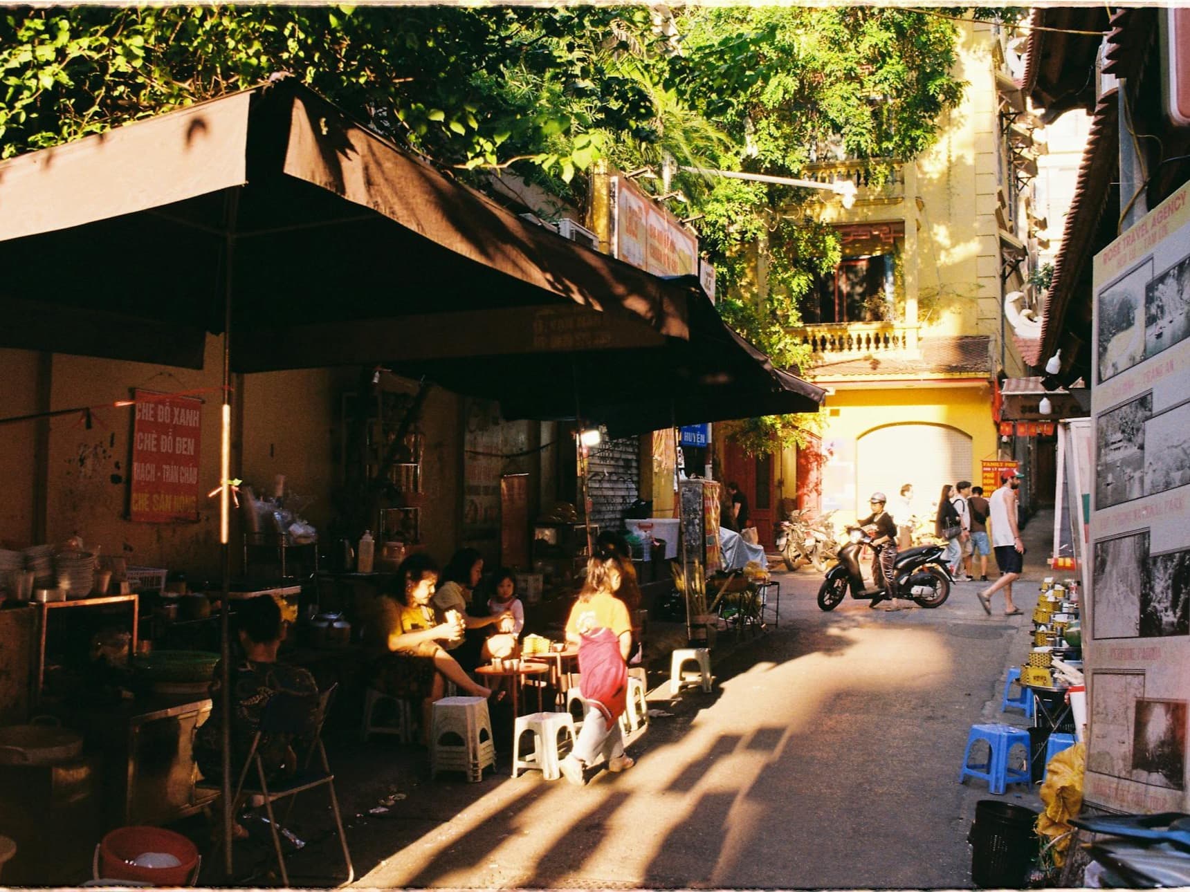 Hanoi Street Food Walking Tour photo 5