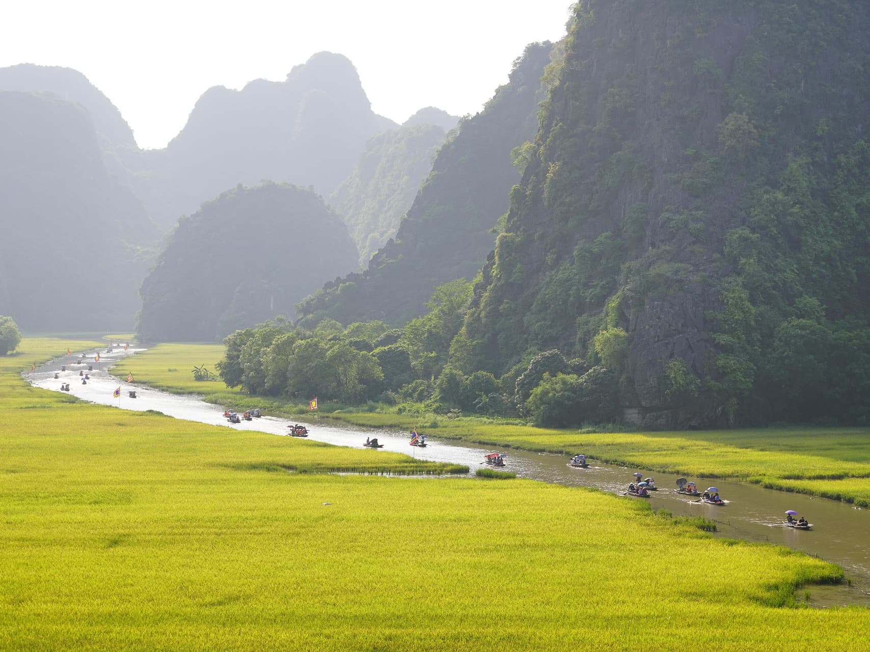 Trang An rowboat through limestone