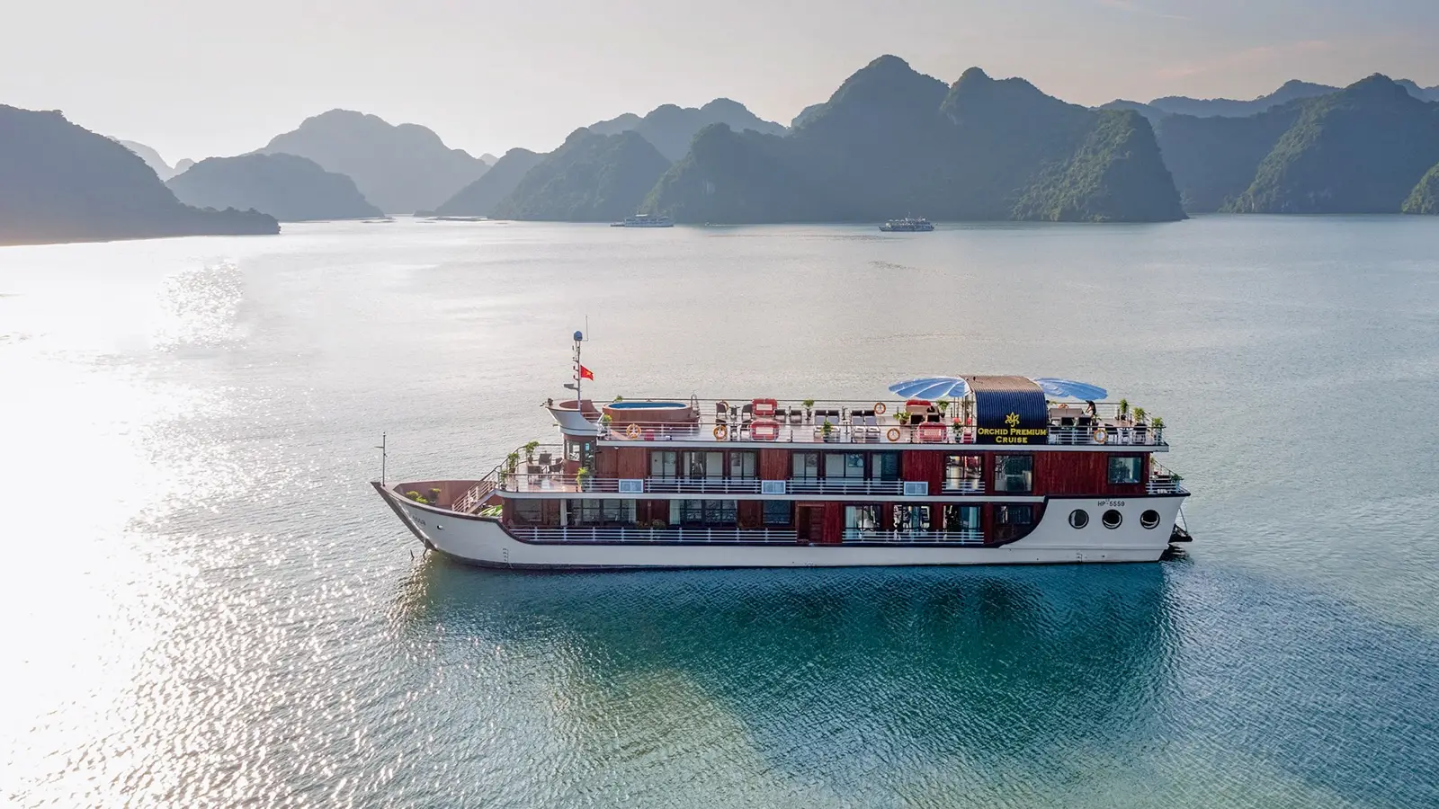 Orchid Premium Cruise in Lan Ha Bay