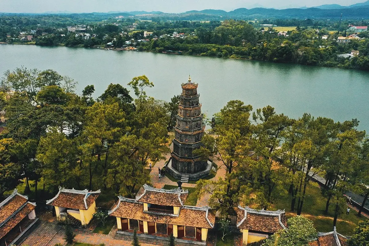 Imperial citadel and Perfume River scenery in Hue, central Vietnam, photo 5