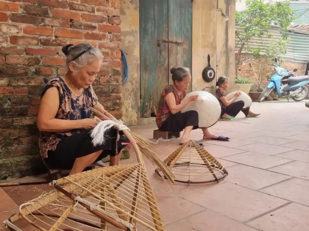 Hanoi Incense & Hat Village Half-Day Tour, Hanoi, Vietnam, photo 3 of 15